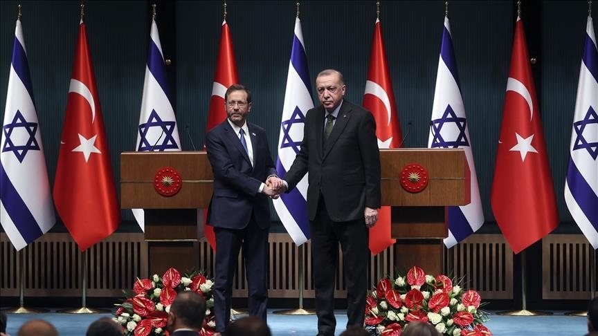 قال الرئيس الإسرائيلي إسحاق هرتسوغ إن علاقات إسرئيل بتركيا مهمة لتعزيز الاستقرار في المنطقة.
