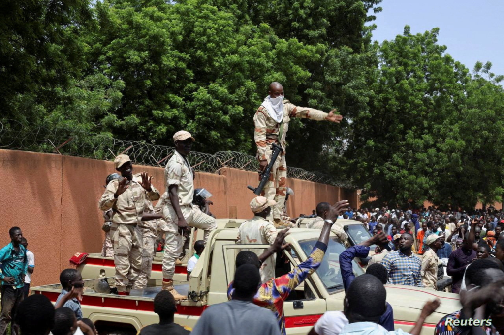 الدوافع الرئيسية لانقلاب النيجر